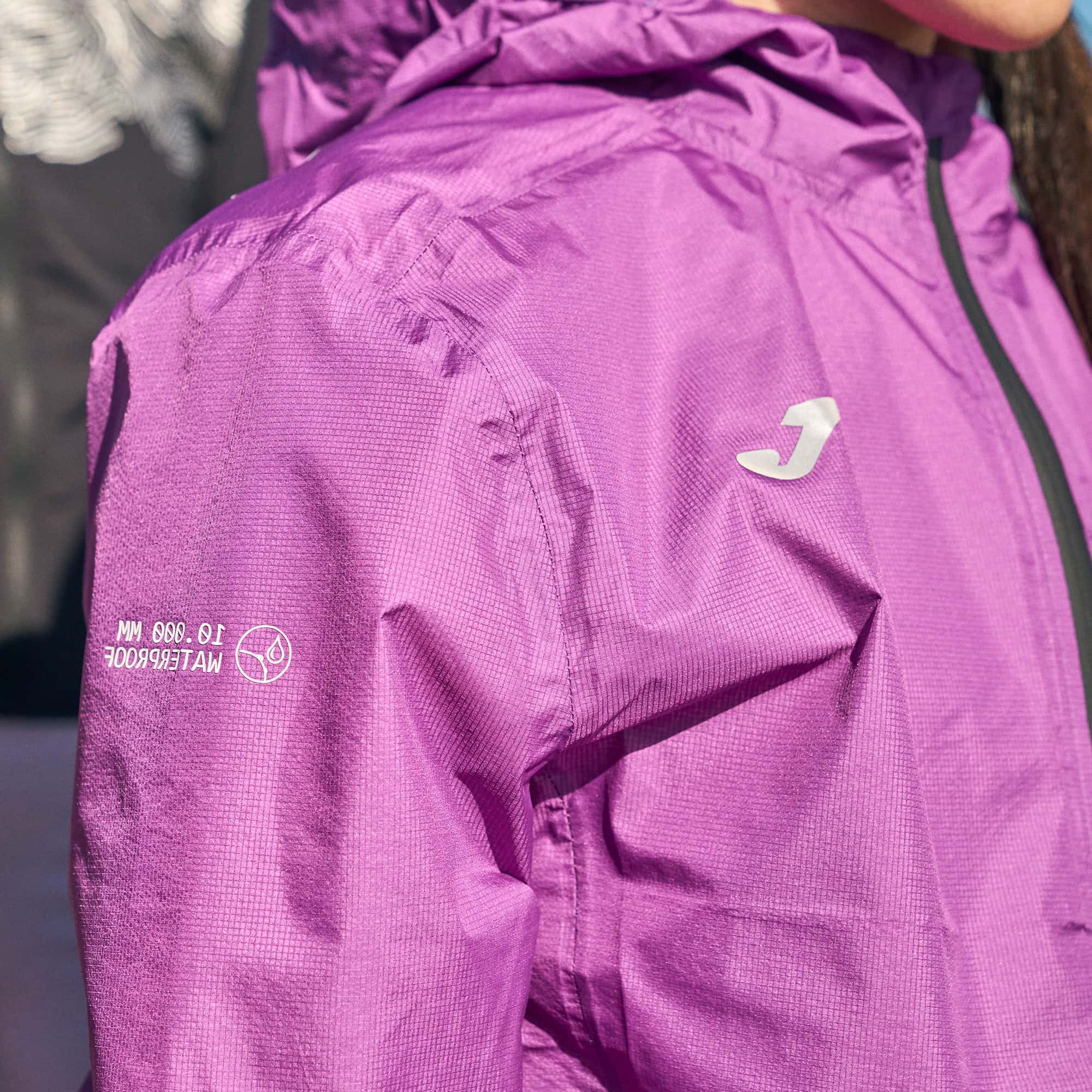 Rainjacket woman R-City London