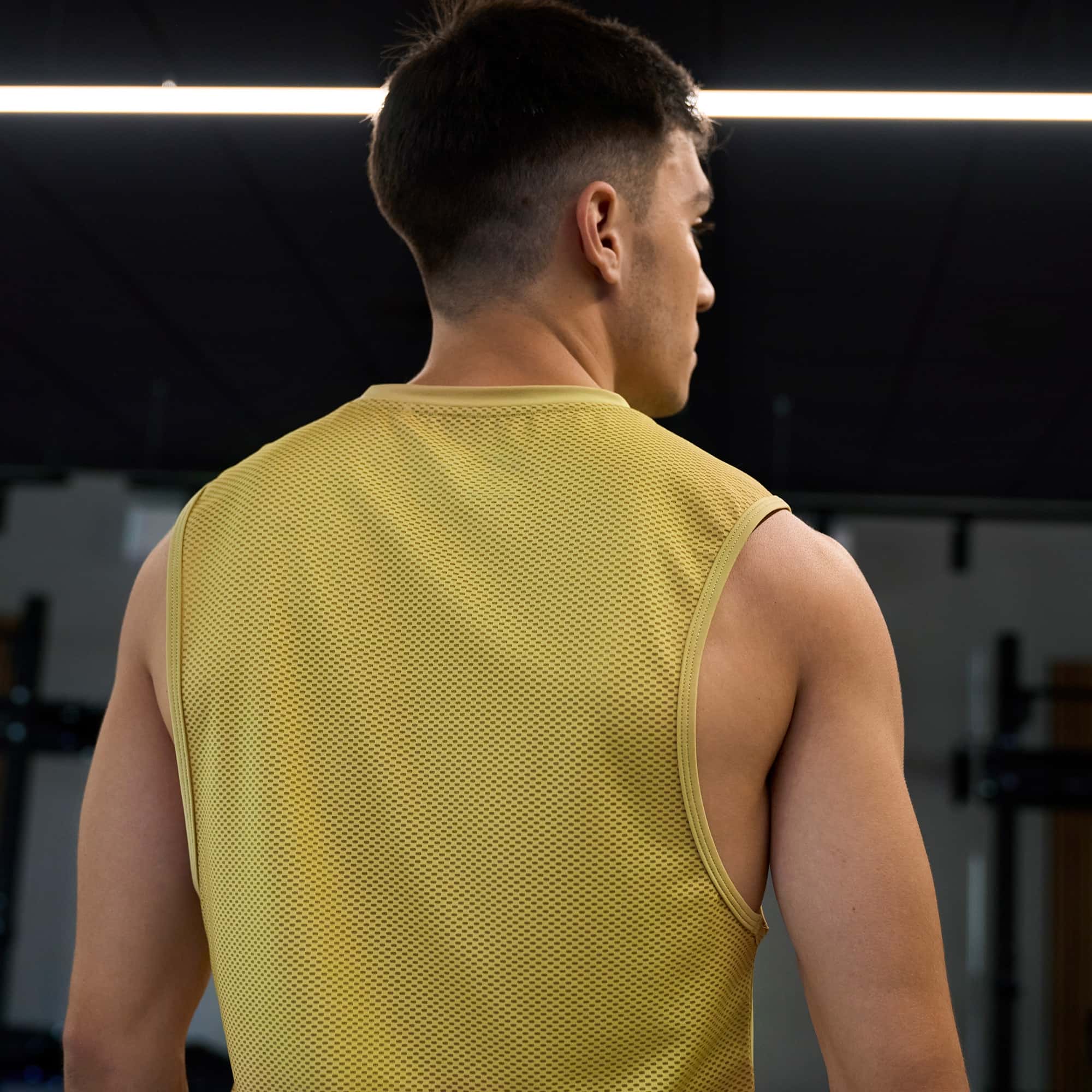 Sleeveless t-shirt man Indoor Gym