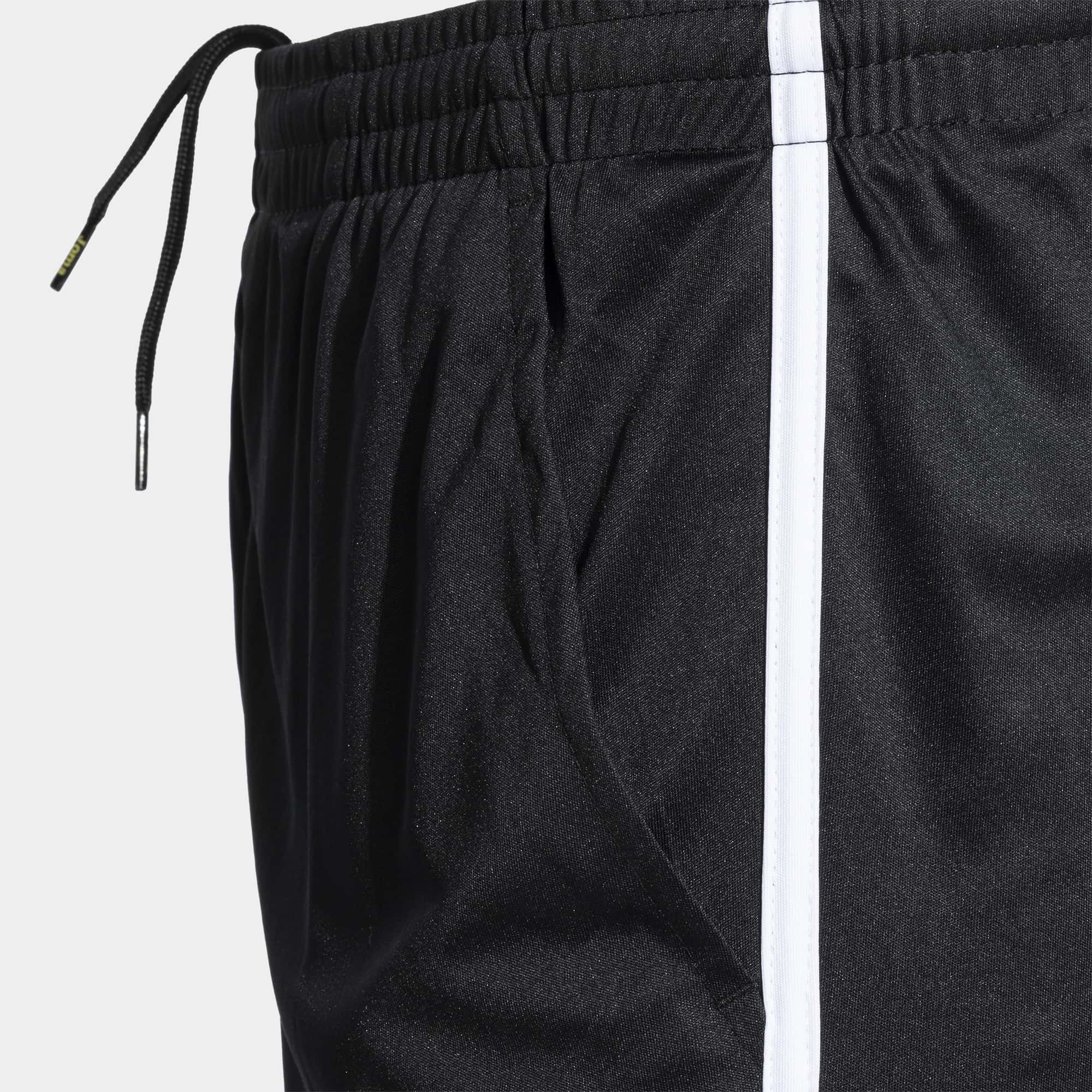 Bermuda shorts man Open III