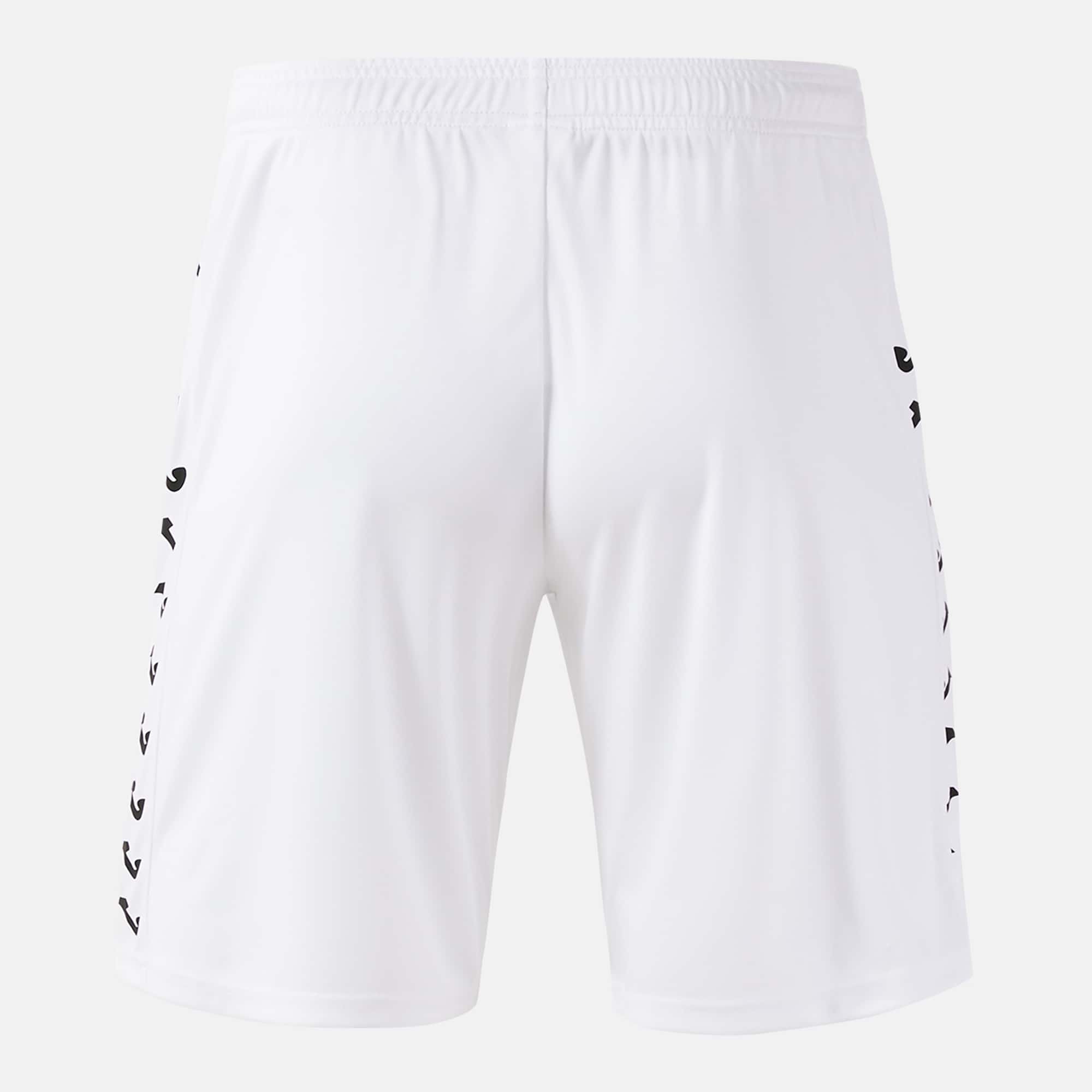Bermuda shorts man Heroic