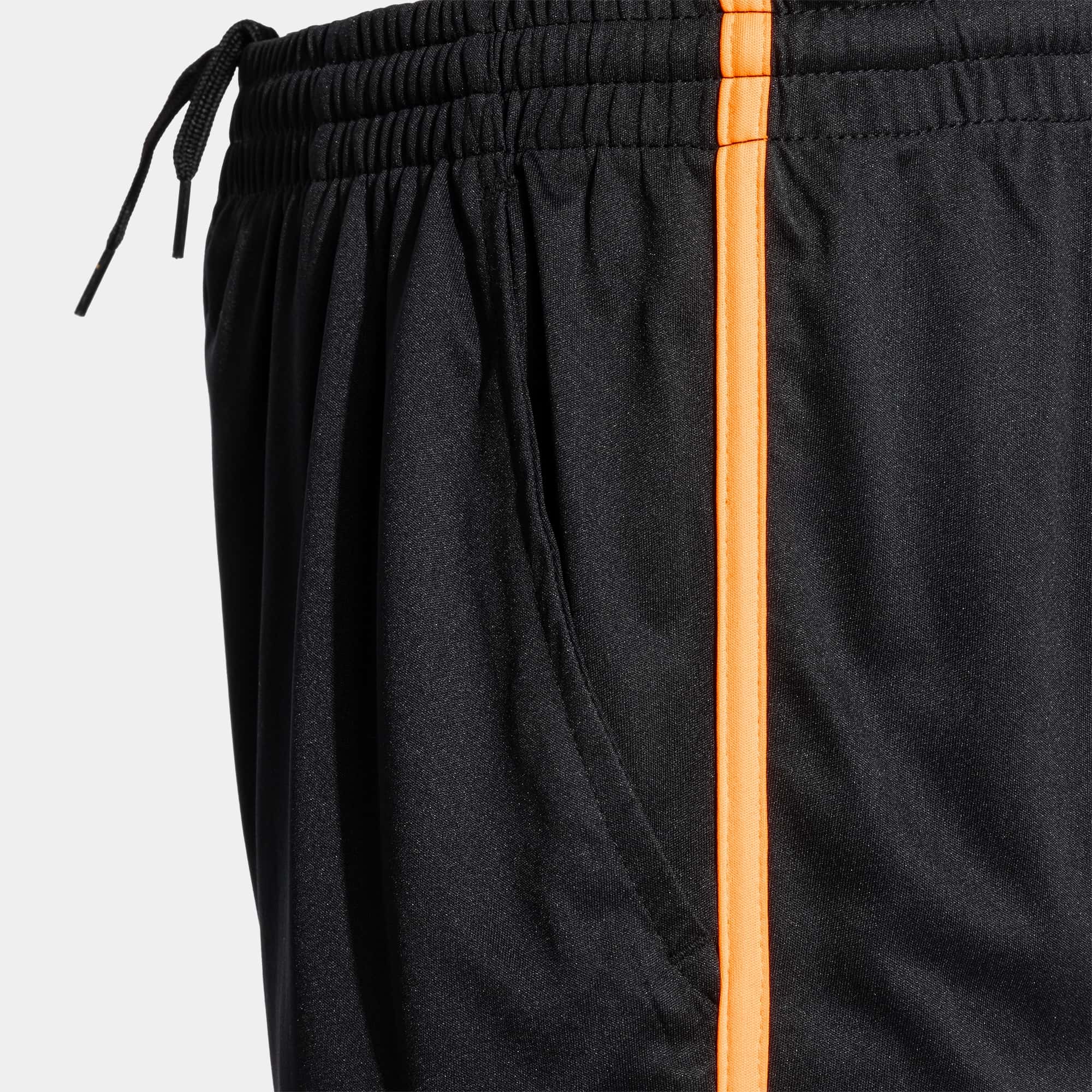 Bermuda shorts man Open III