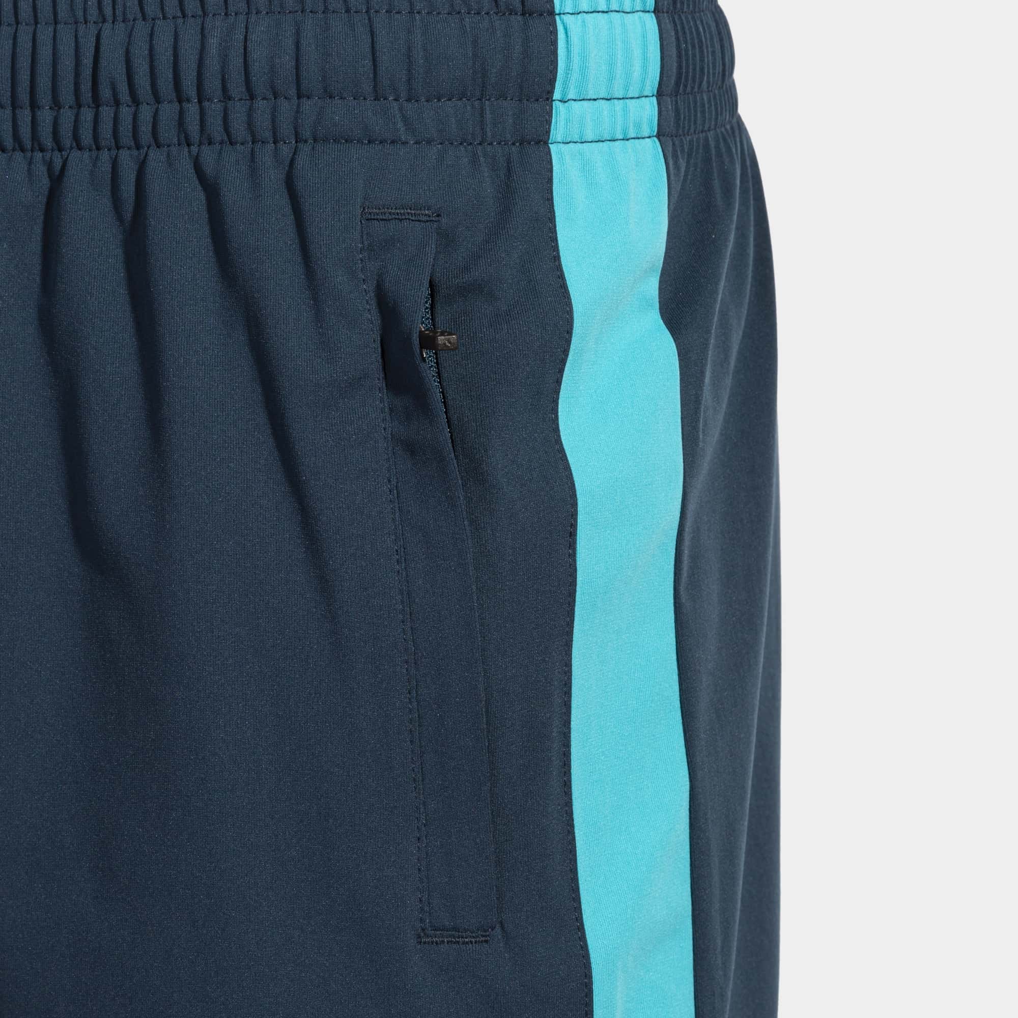 Bermuda shorts man Toledo