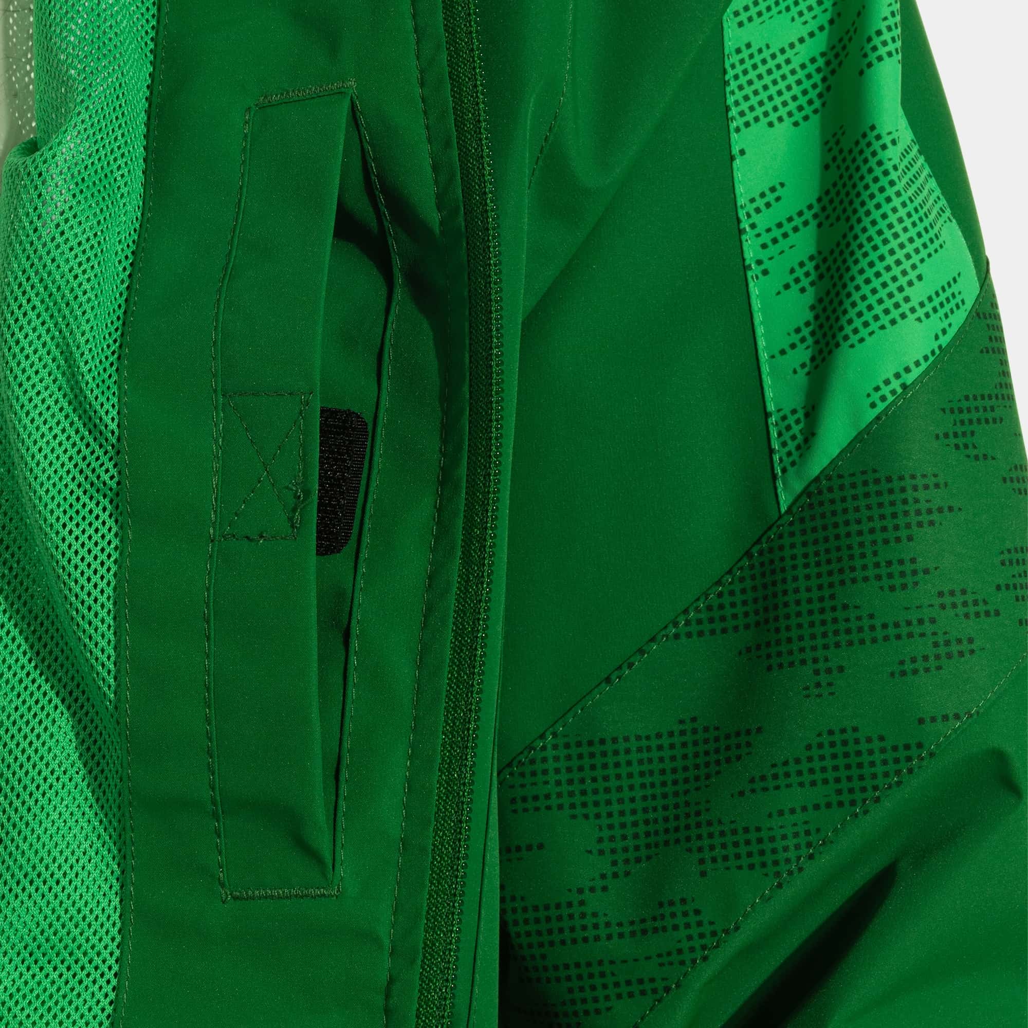 Rainjacket man Champions VIII 