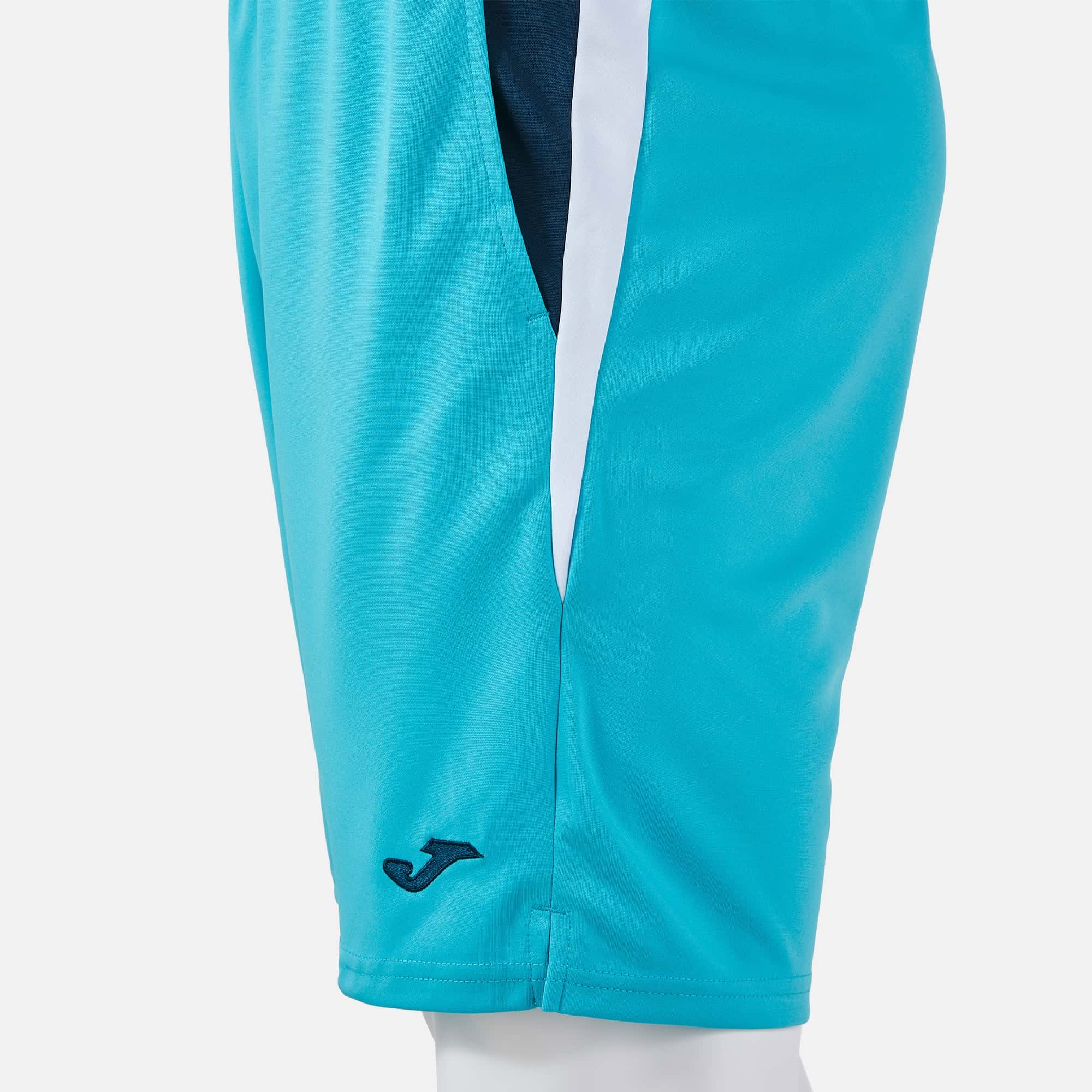 Bermuda shorts man Terra