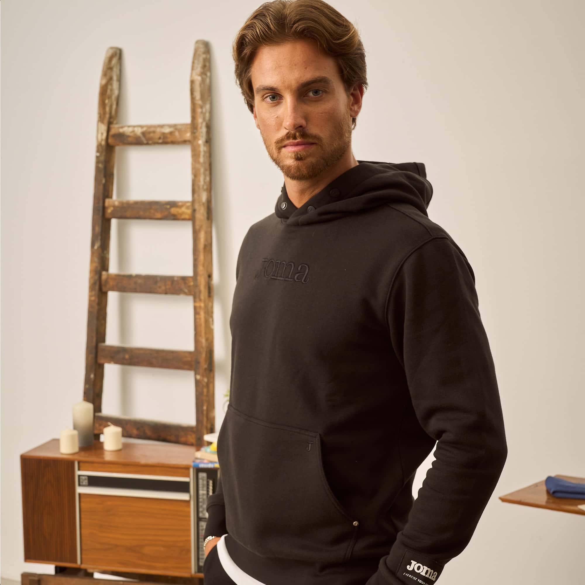 Hooded sweater man Urban Street