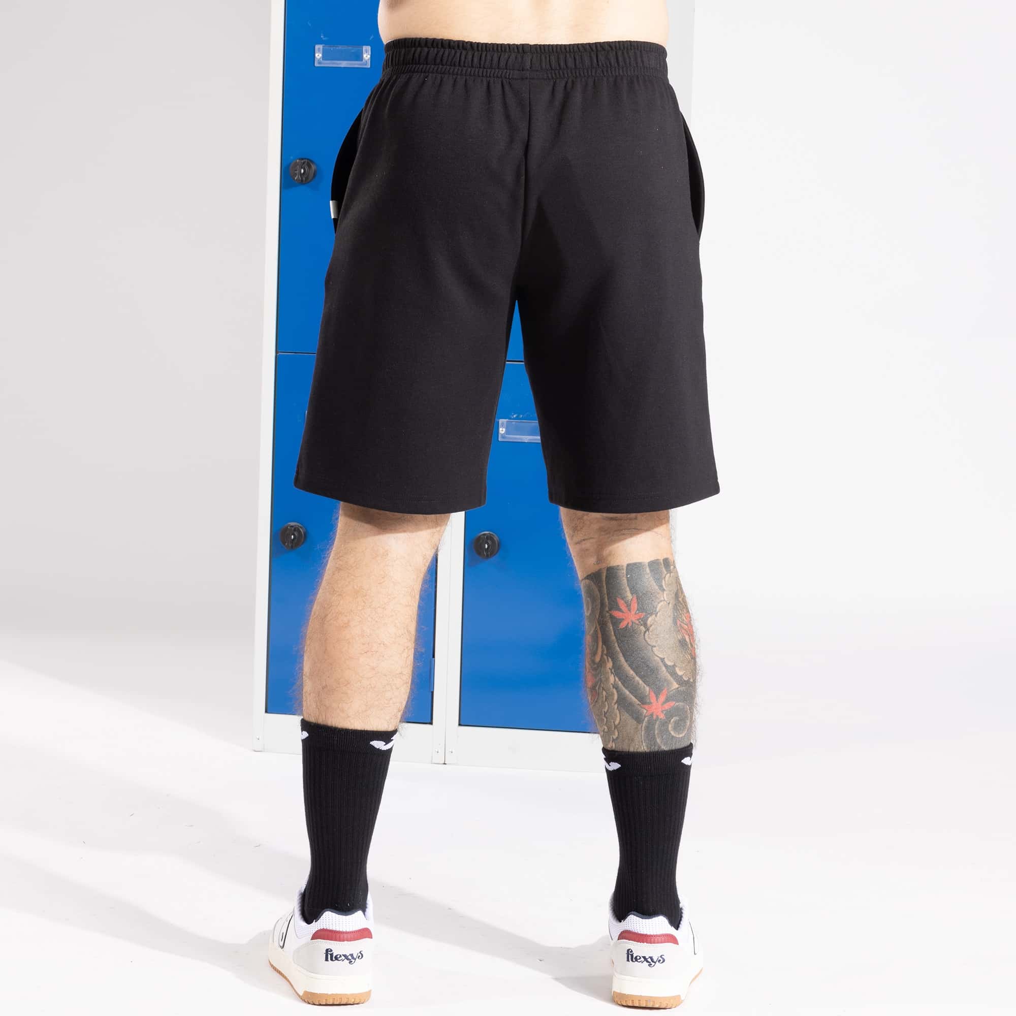 Bermuda shorts man Universo