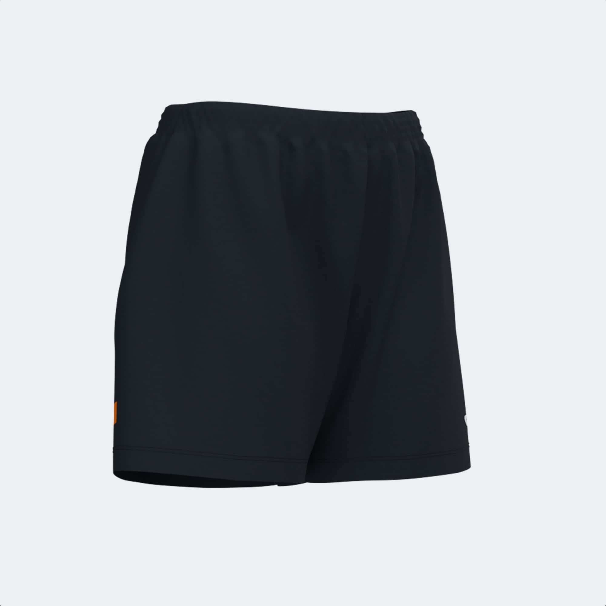 Shorts woman Tokyo