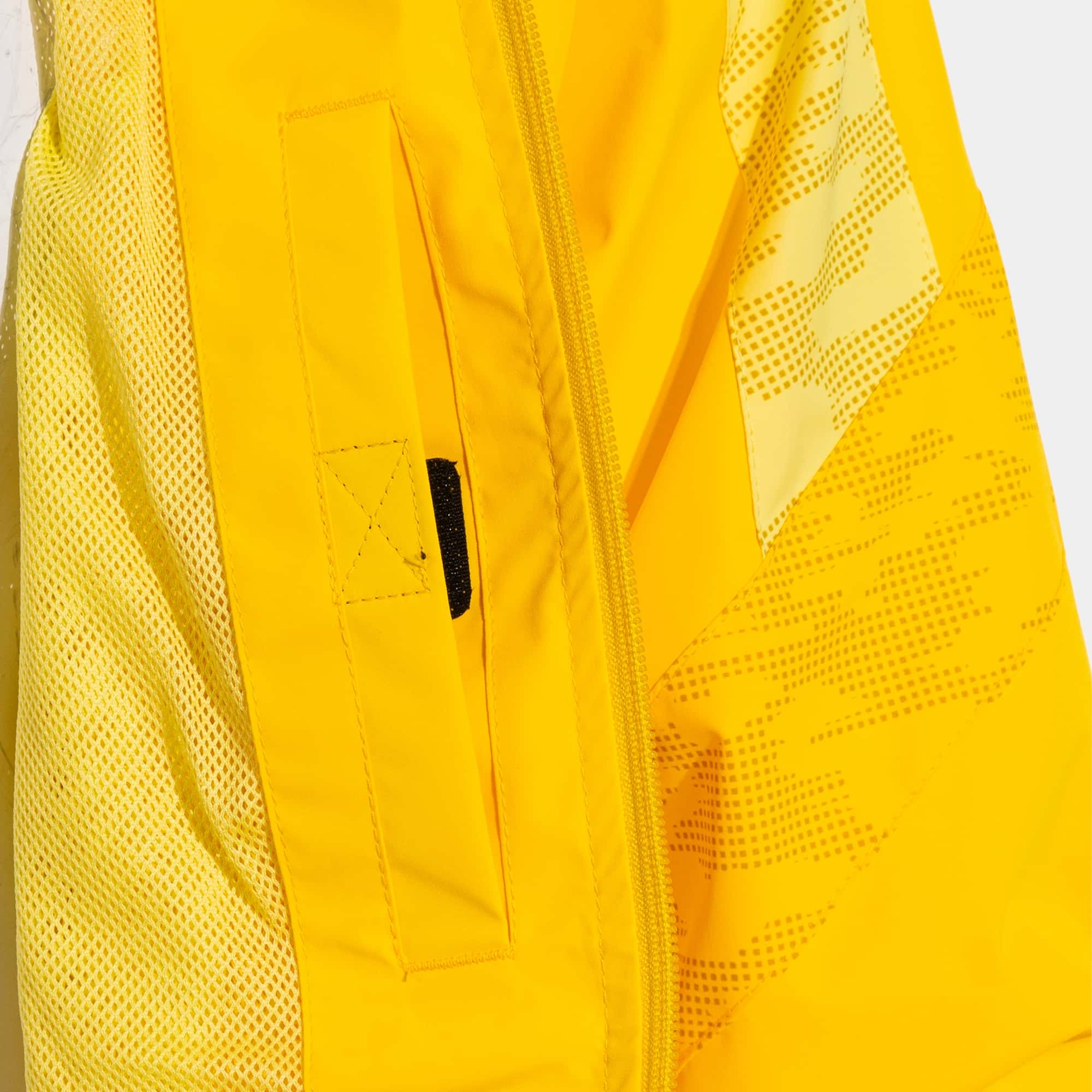 Rainjacket man Champions VIII 