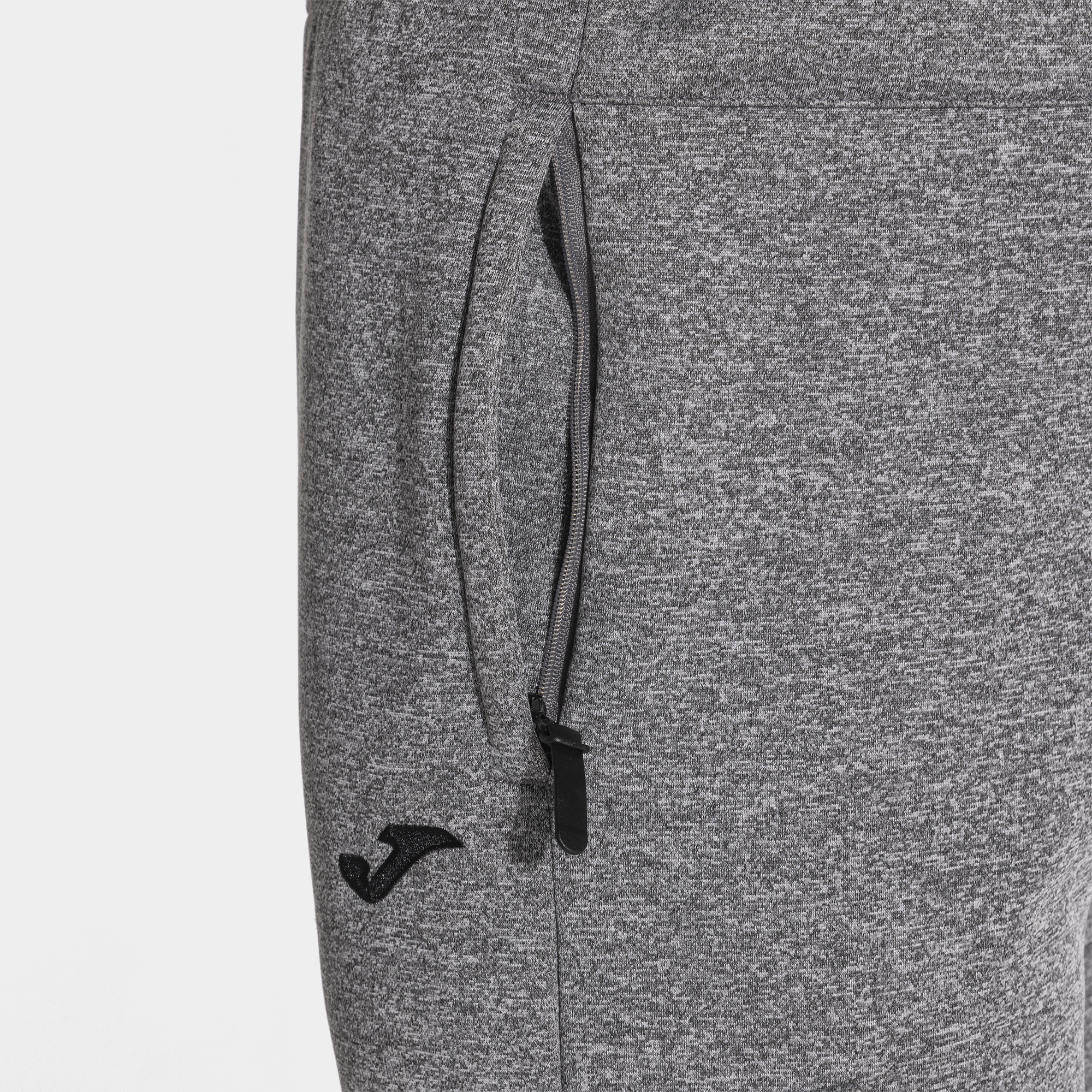 Longs pants man Campus street