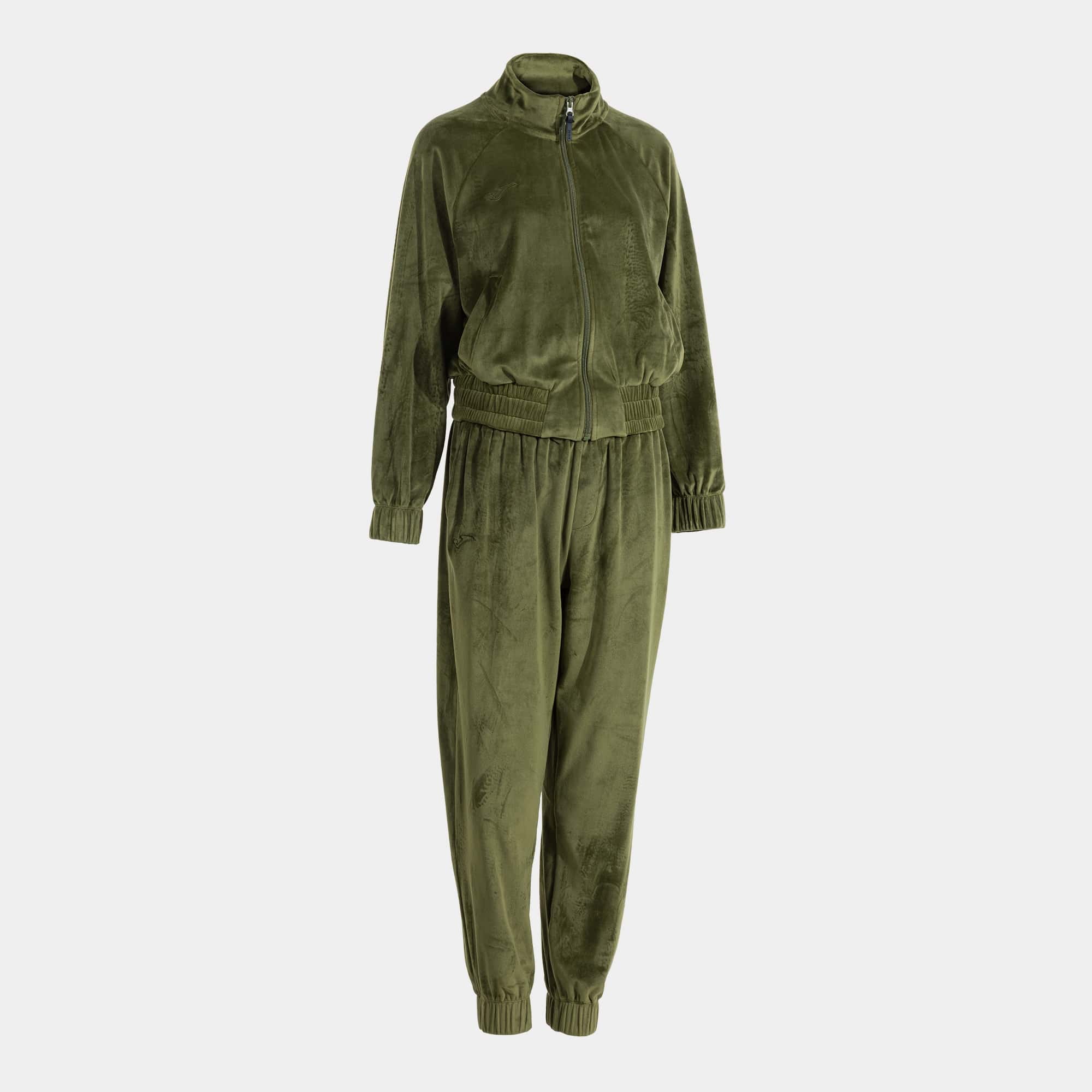 Tracksuit woman Step