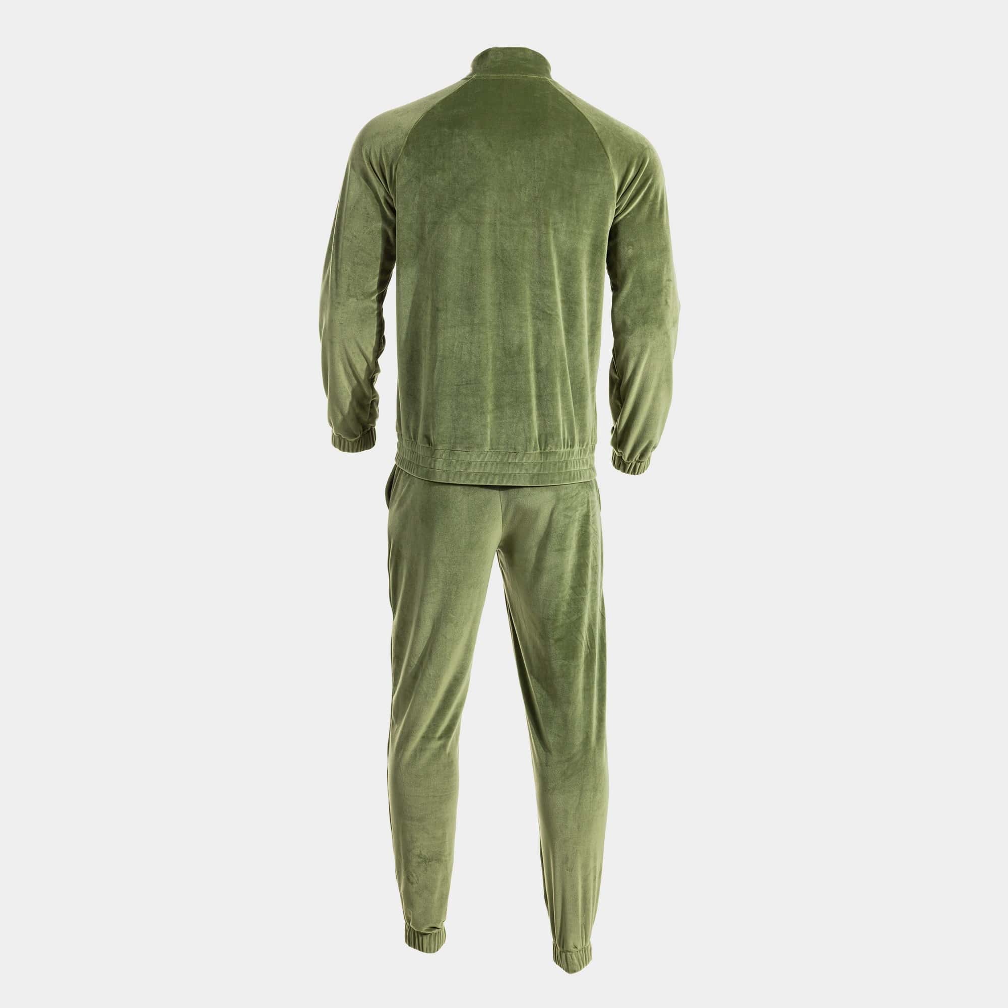 Tracksuit man Step