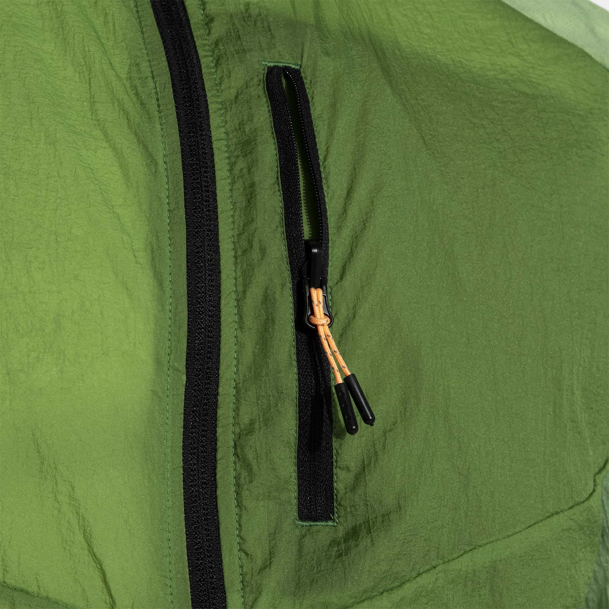 Windbreaker man R-Trail
