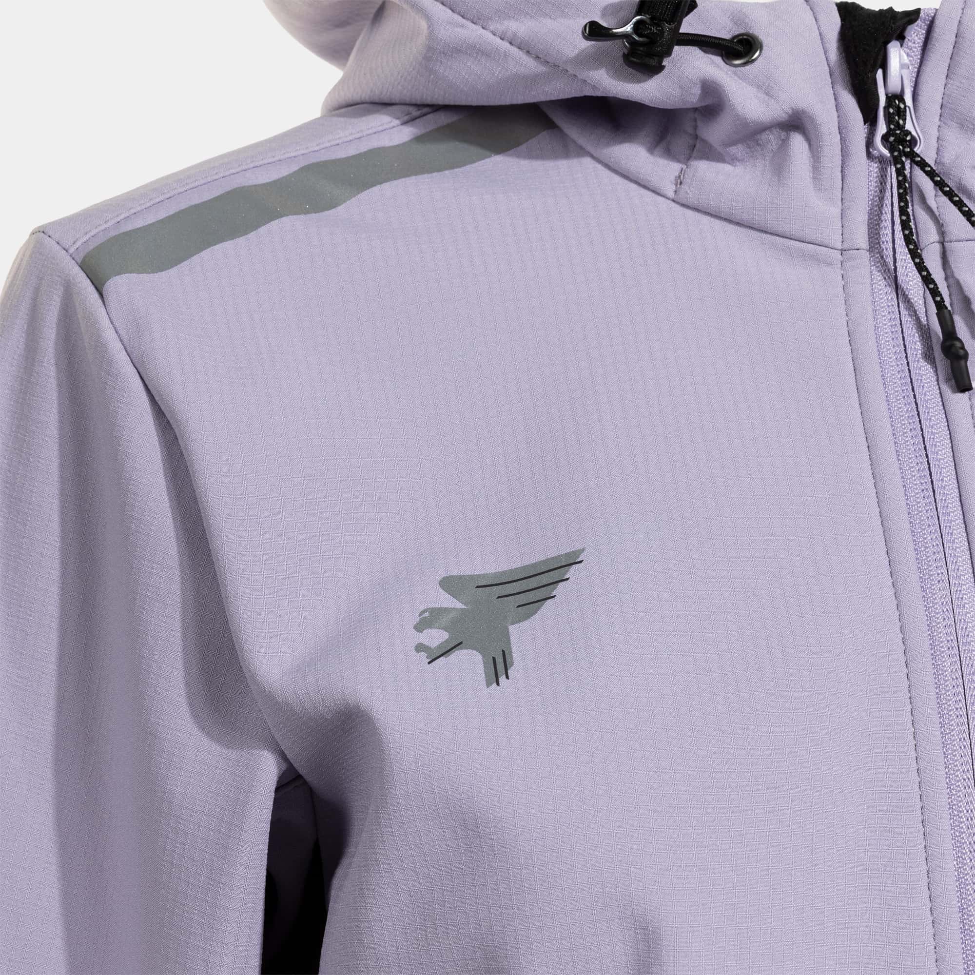 Soft shell woman Explorer