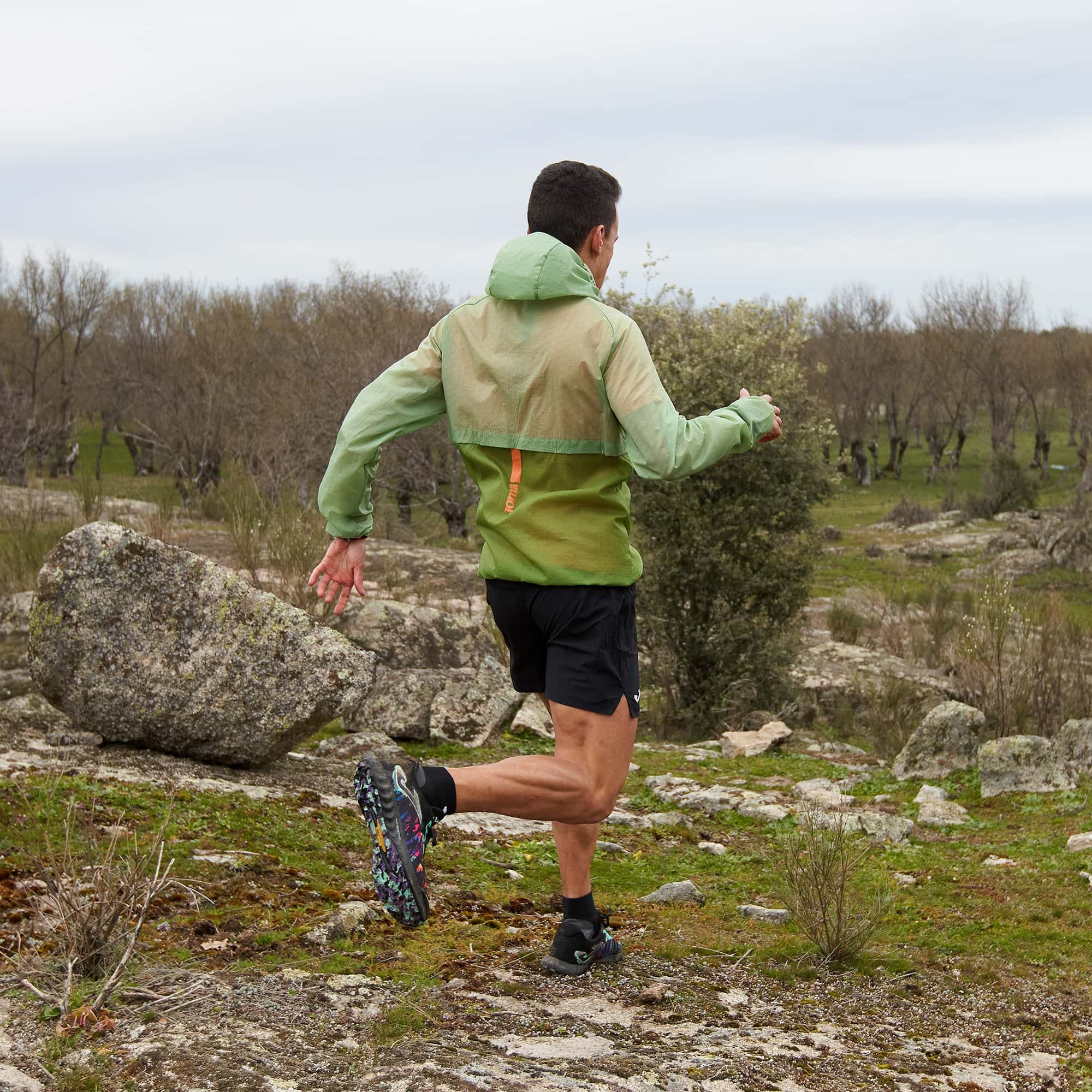 Windbreaker man R-Trail