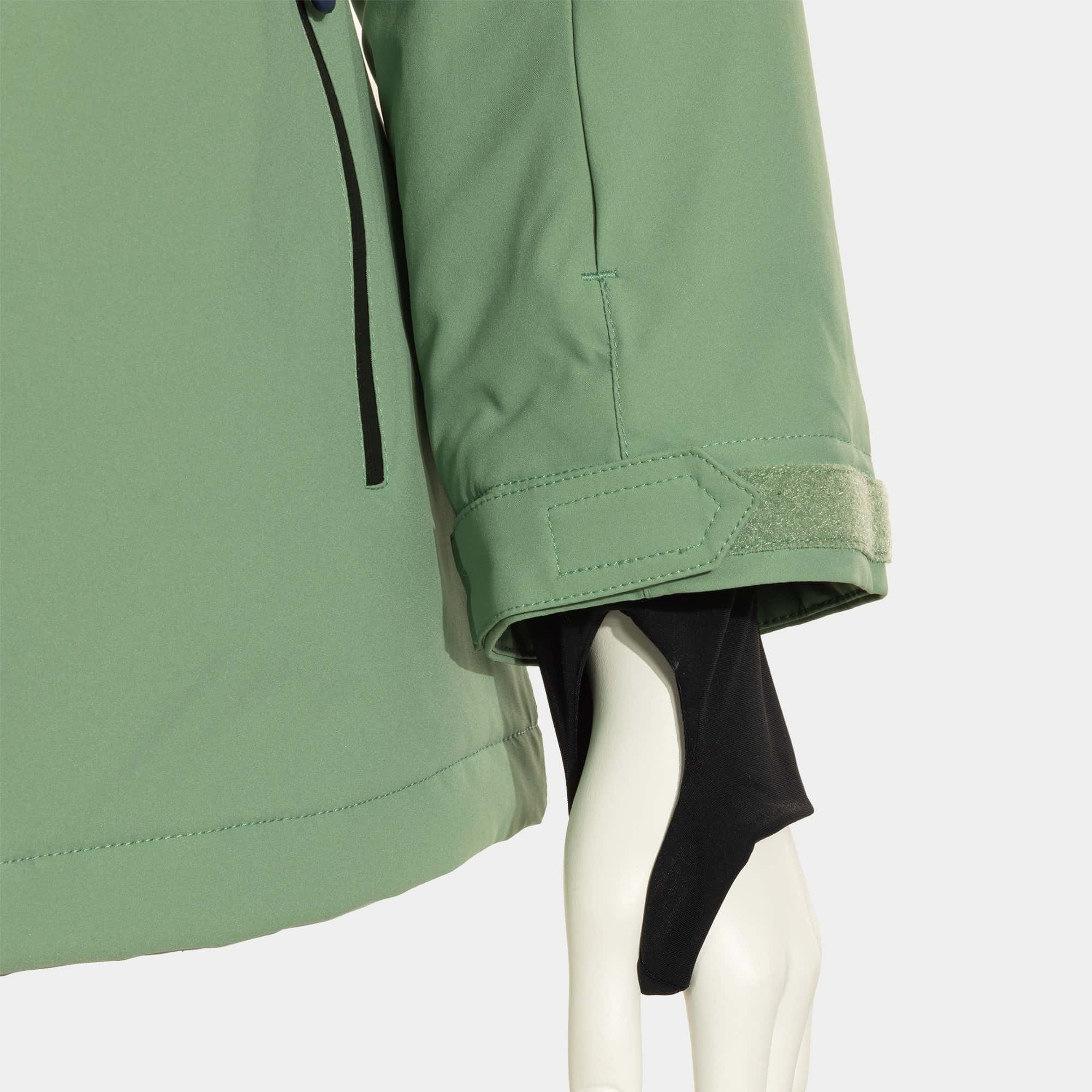 Anorak woman Alpes
