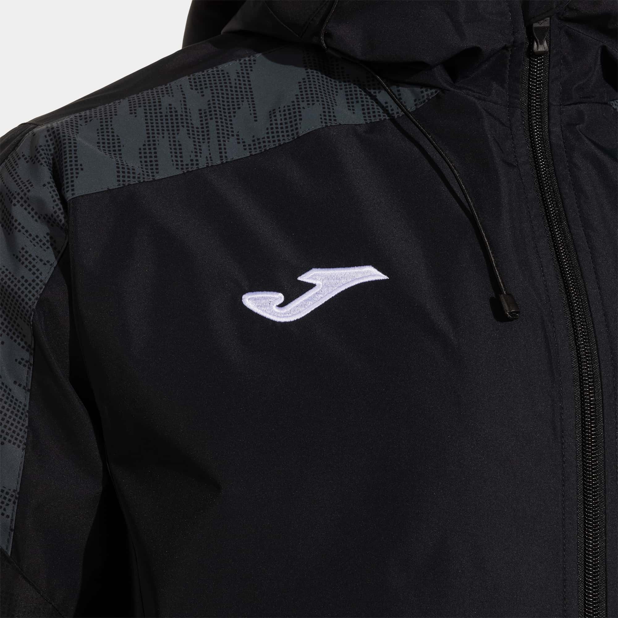 Rainjacket man Champions VIII 