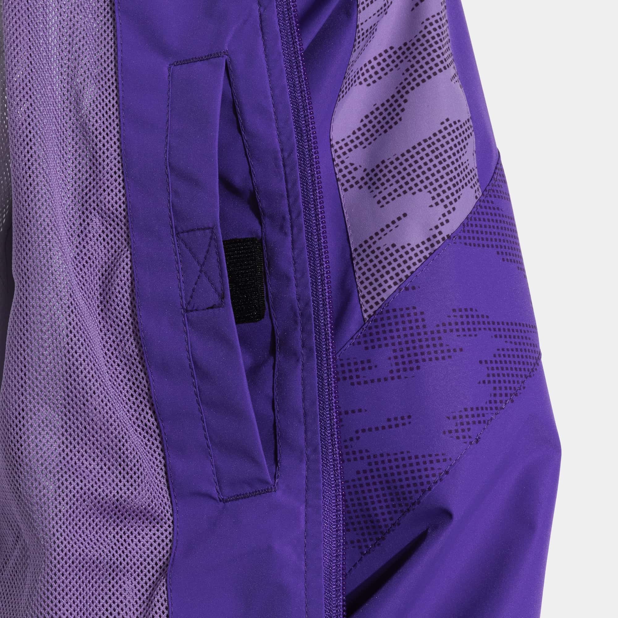 Rainjacket man Champions VIII 