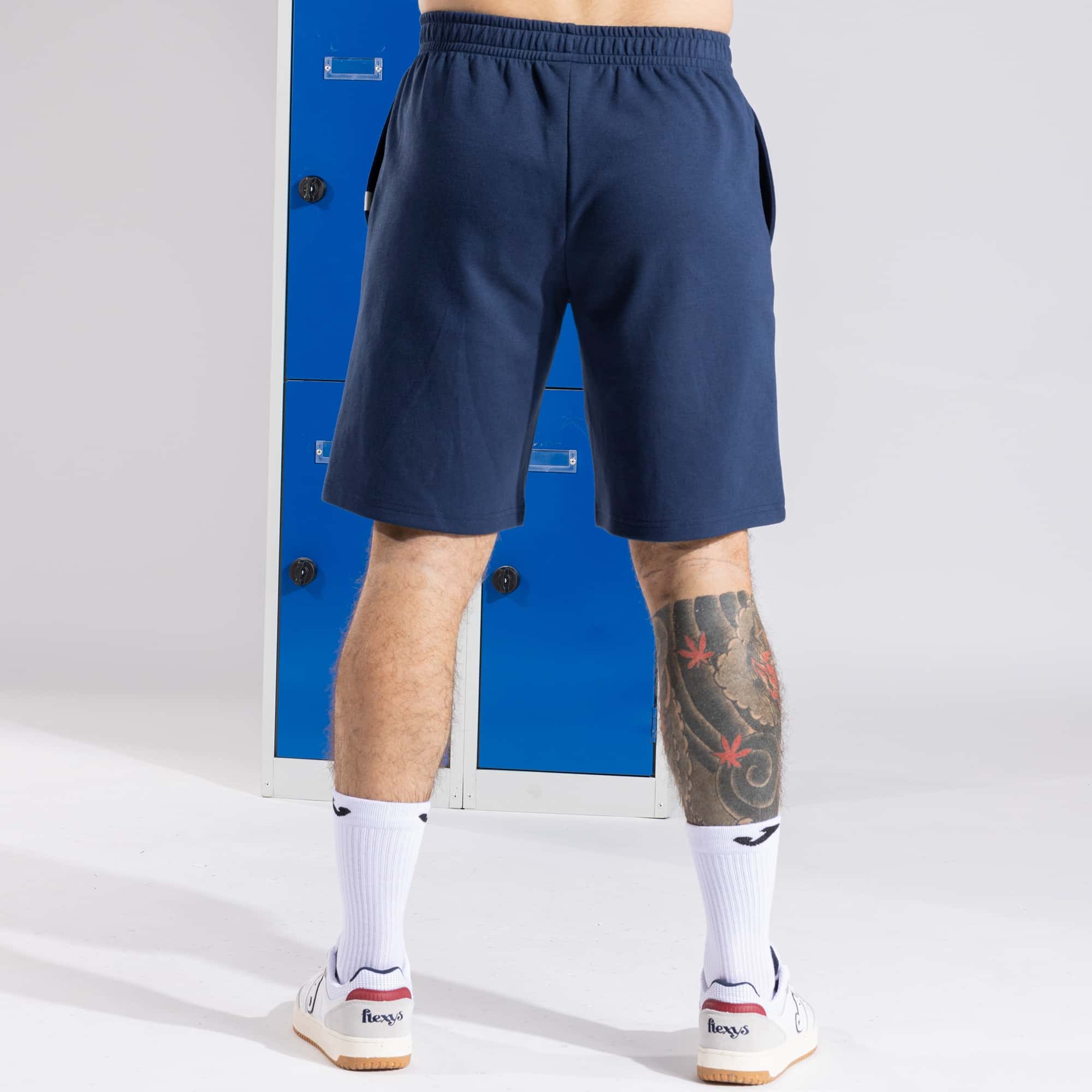 Bermuda shorts man Universo