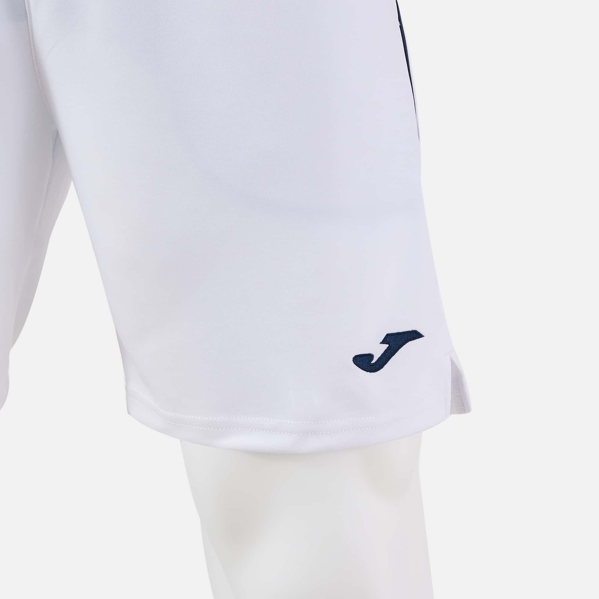 Bermuda shorts man Terra