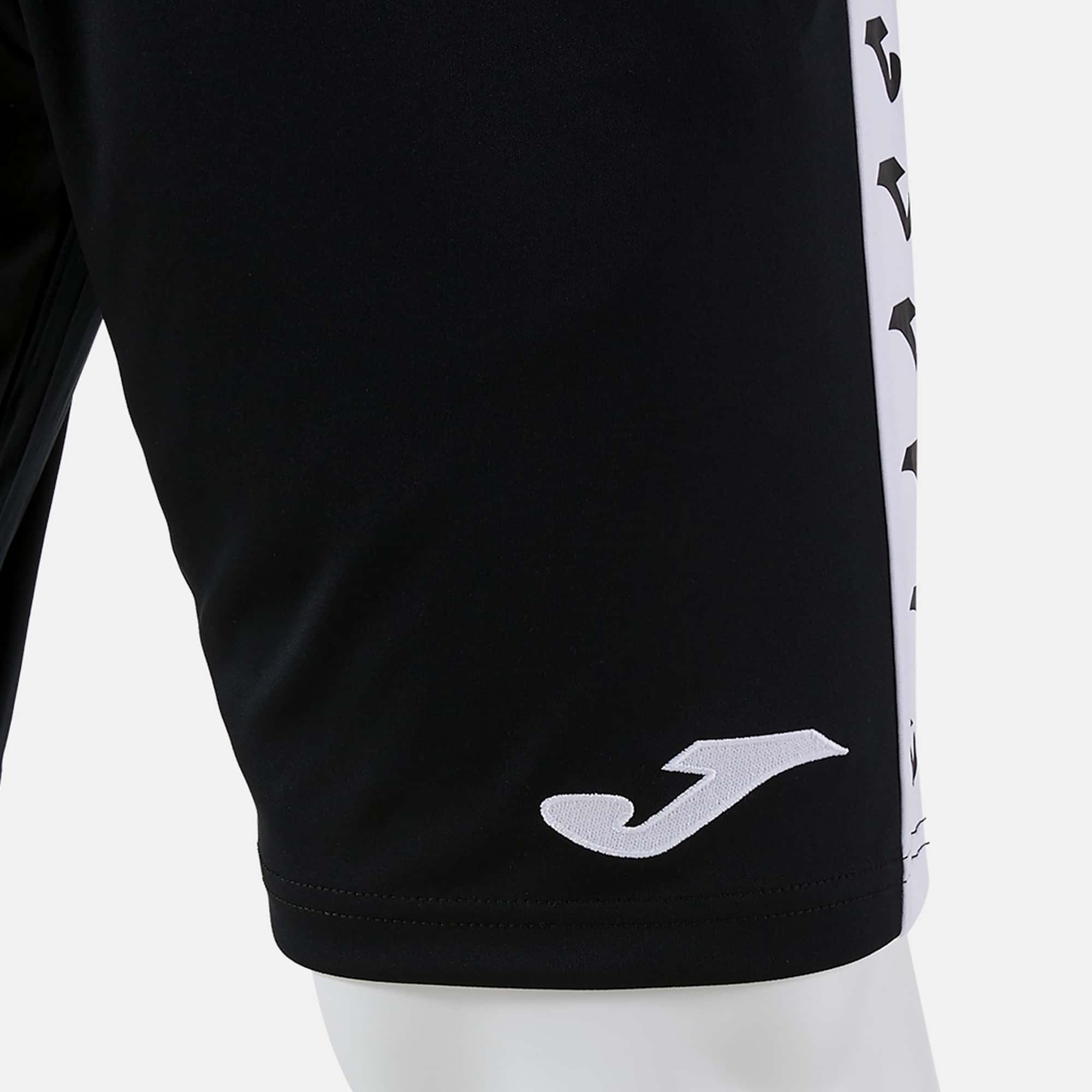 Bermuda shorts man Heroic