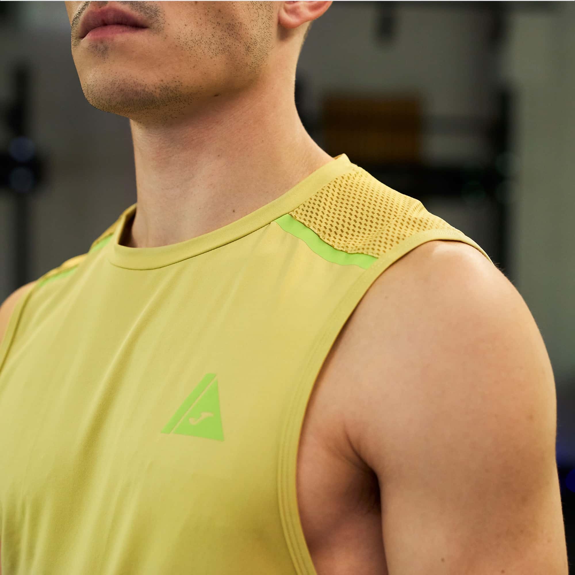 Sleeveless t-shirt man Indoor Gym