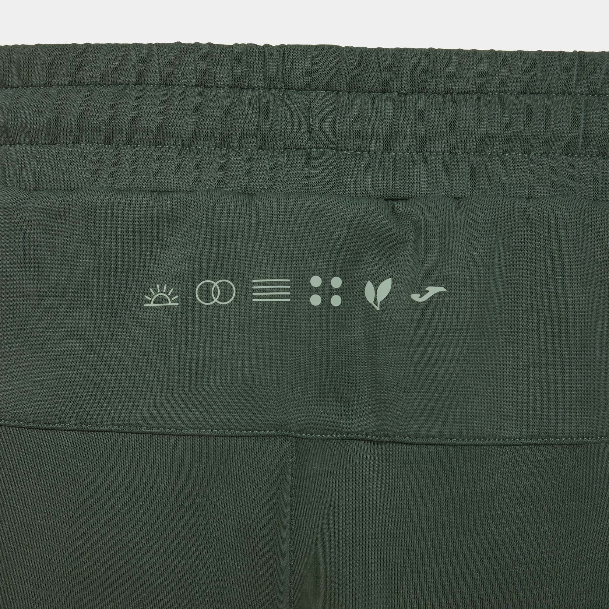 Bermuda shorts man Breath